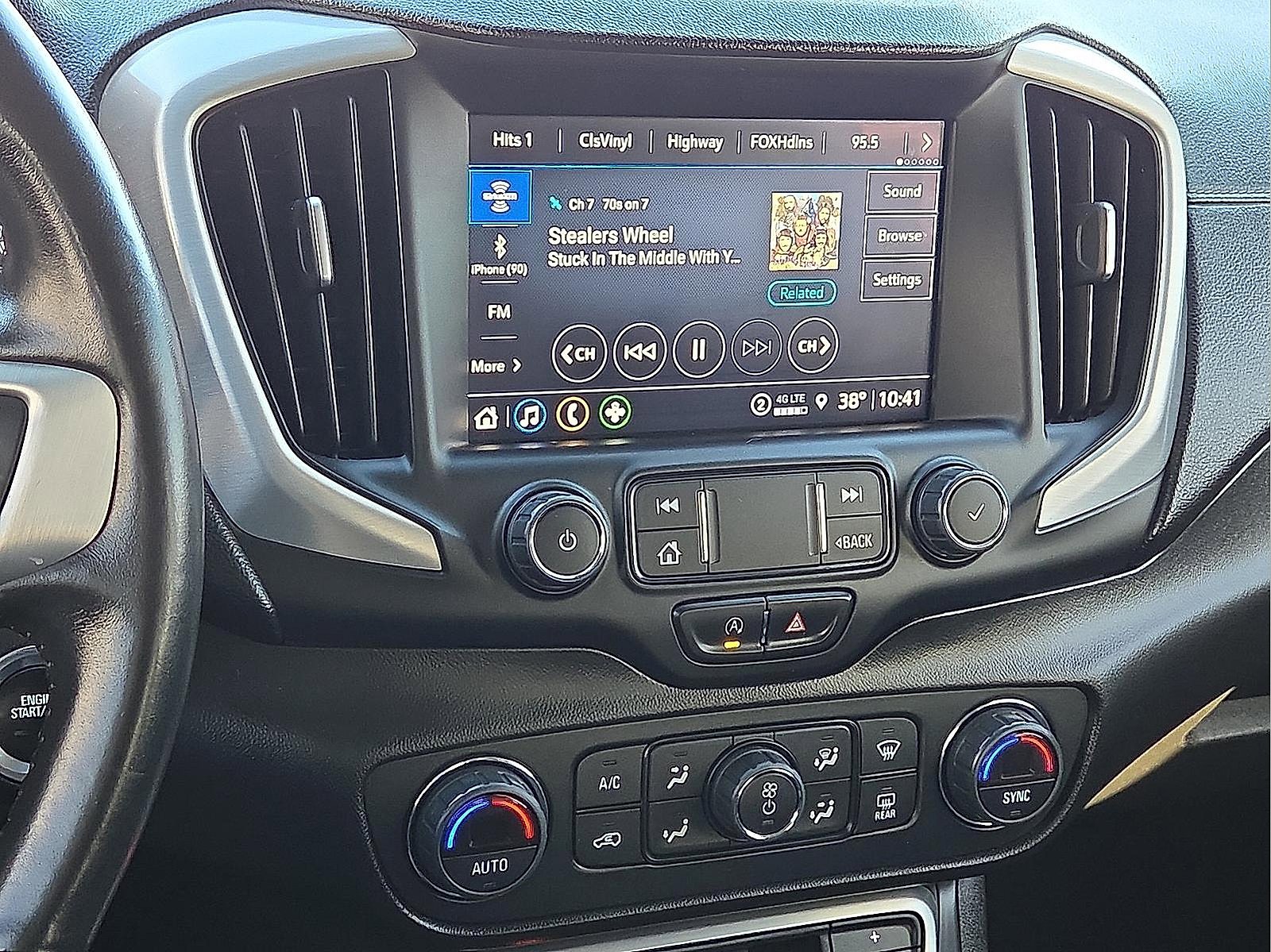 Used 2022 GMC Terrain SLT image 16