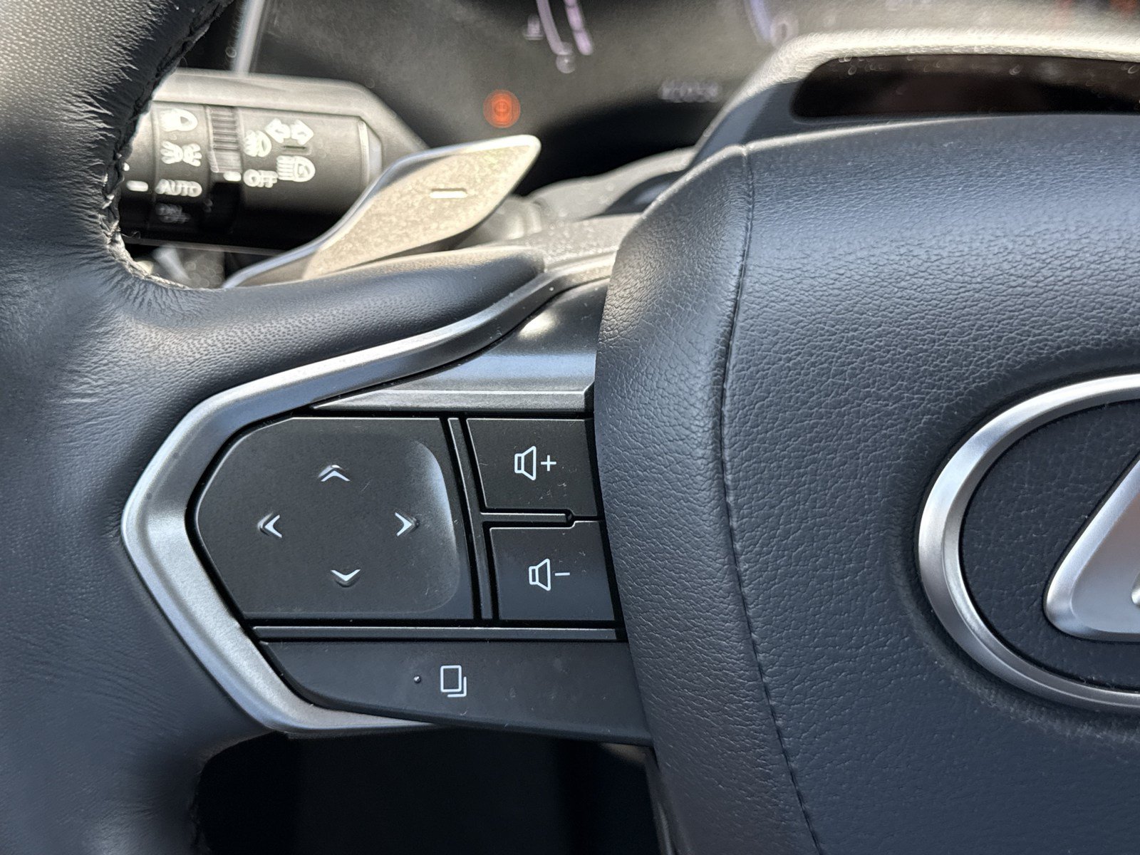 Used 2023 Lexus RX 350 Premium Plus w/ Accessory Package AWD/4WD image 23