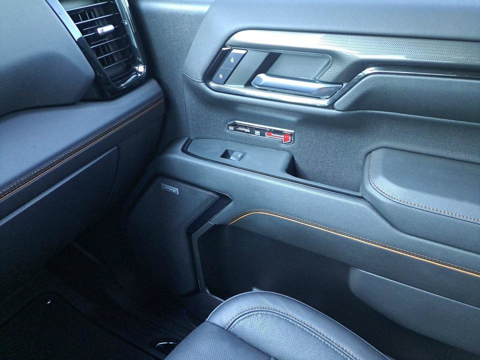 Used 2024 GMC Sierra 1500 AT4 w/ Technology Package AWD/4WD image 31