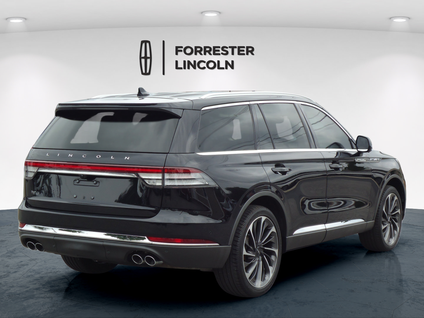 Used 2020 Lincoln Aviator Reserve w/ Equipment Group 202A AWD/4WD image 3