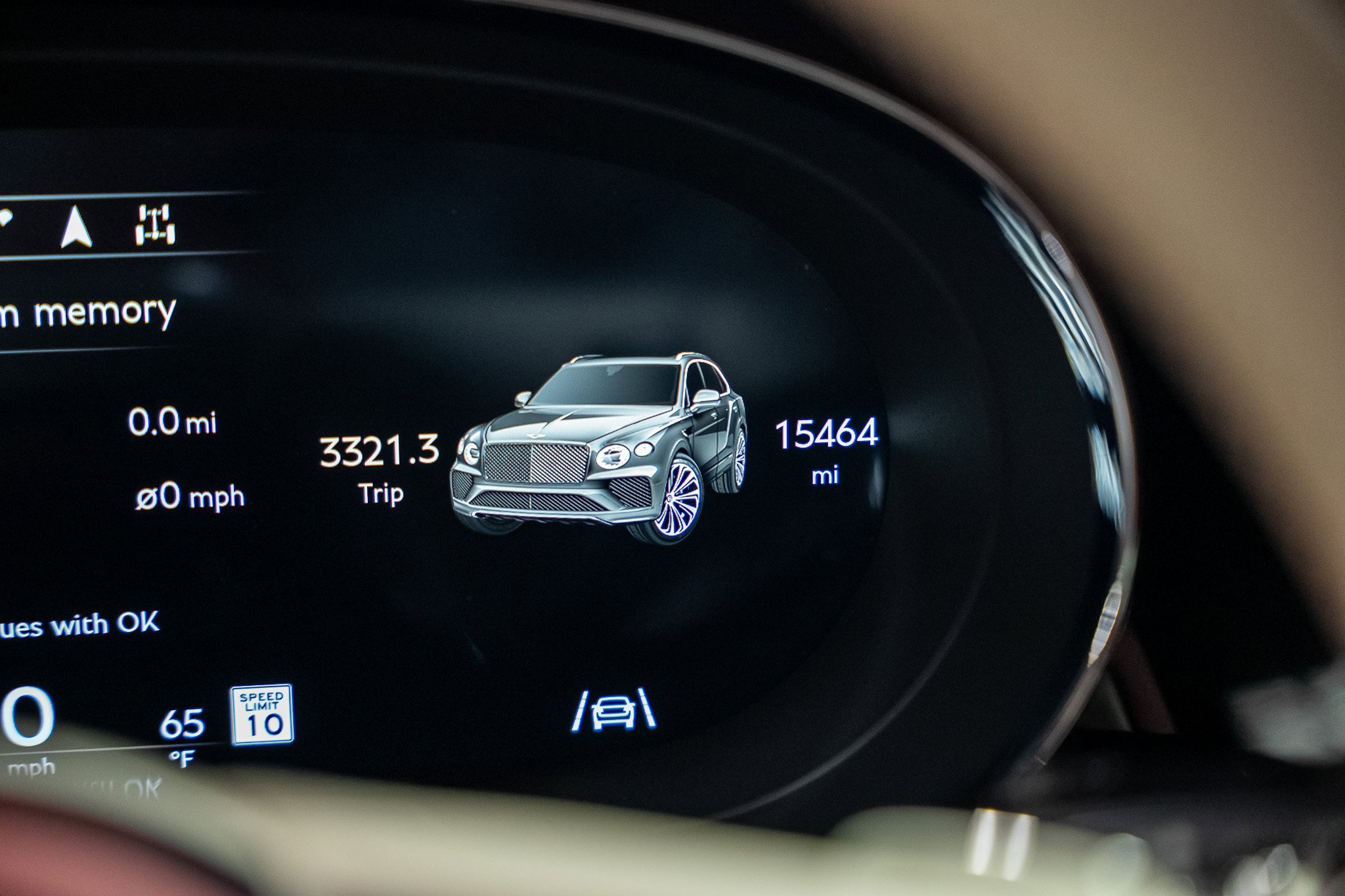 Used 2022 Bentley Bentayga image 38