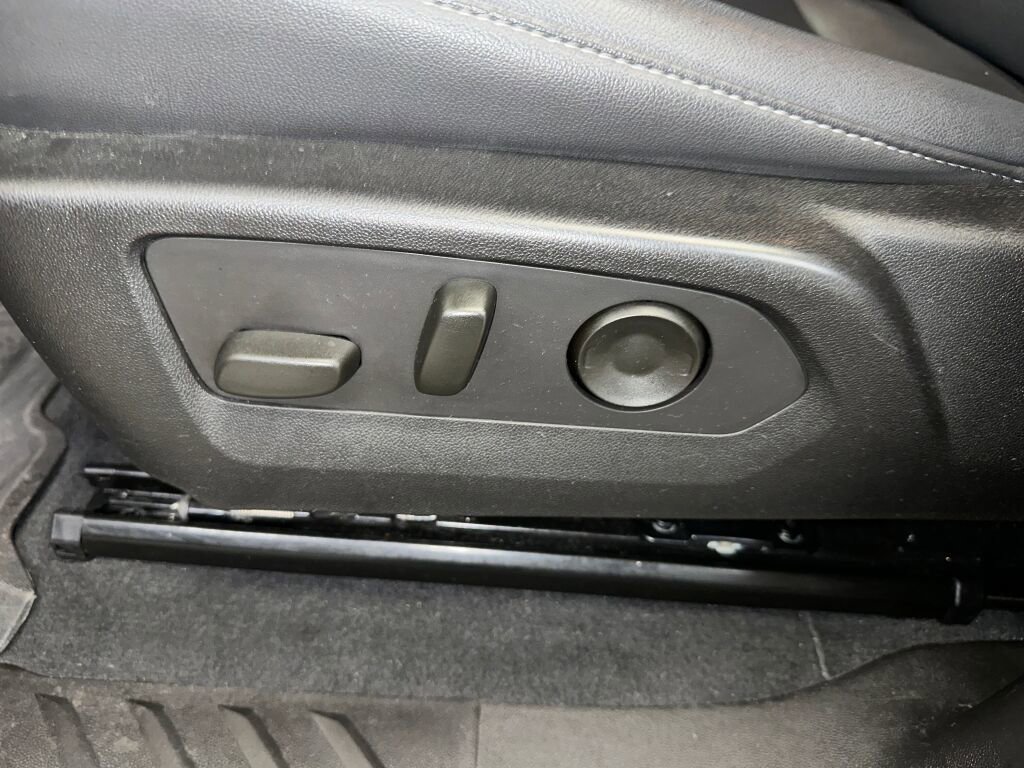 Certified 2024 Chevrolet Colorado LT w/ LT Convenience Package III image 3