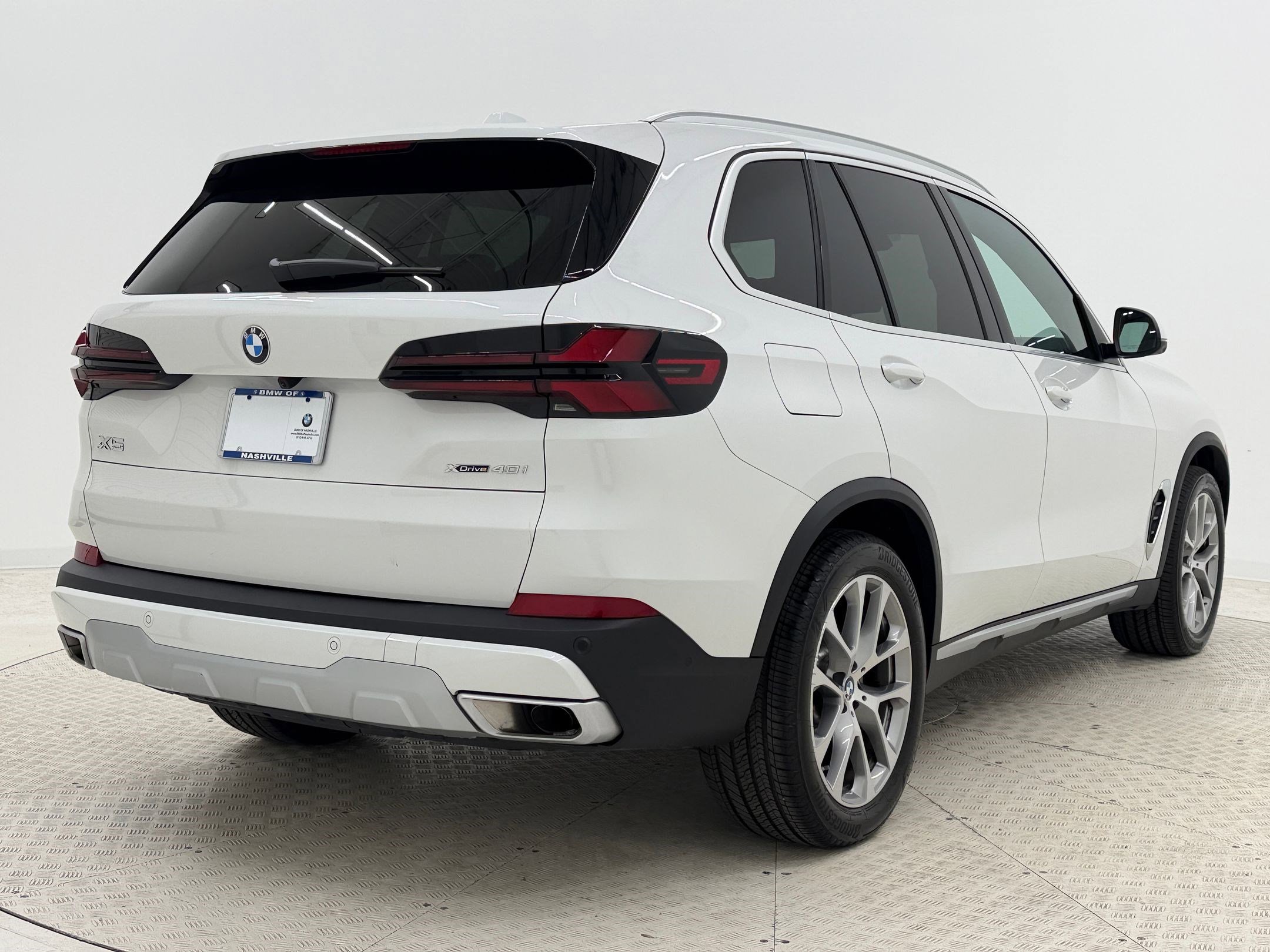 Certified 2025 BMW X5 xDrive40i w/ Climate Comfort Package image 9