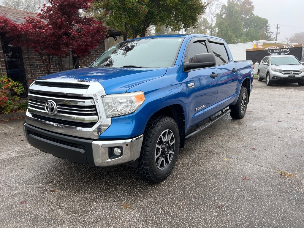 Used 2017 Toyota Tundra SR5 w/ TRD Off Road Package image 1