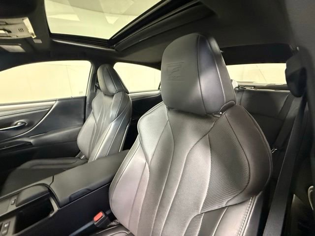 Used 2022 Lexus ES 300h F Sport w/ Accessory Package 2 FWD image 19