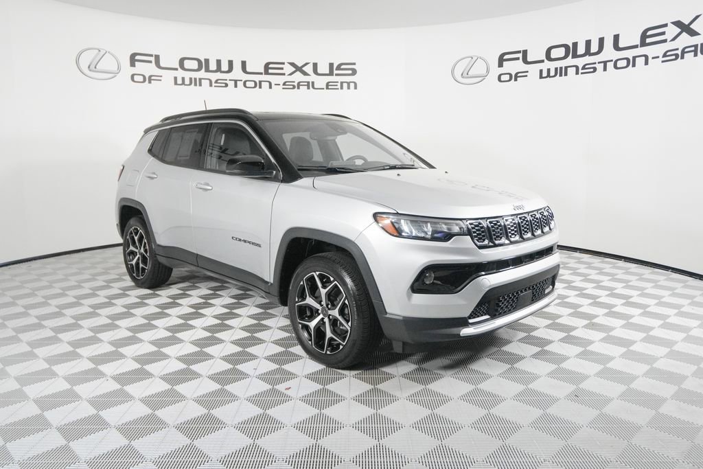 Used 2025 Jeep Compass Limited w/ Sun & Sound Group image 3