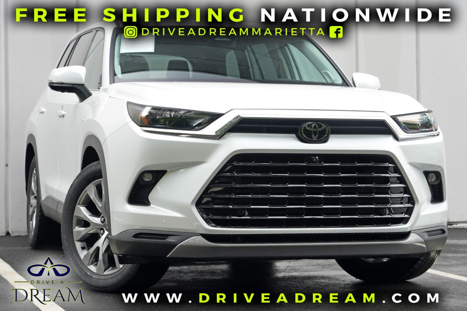 Used 2024 Toyota Grand Highlander FWD image 2