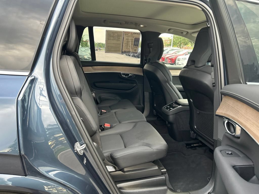 Used 2025 Volvo XC90 B6 Plus AWD/4WD image 16