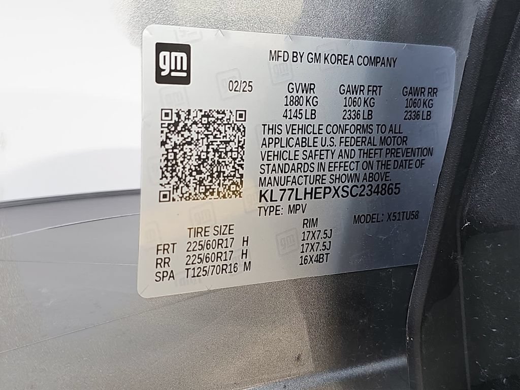 Used 2025 Chevrolet Trax LT w/ LT Convenience Package FWD image 35