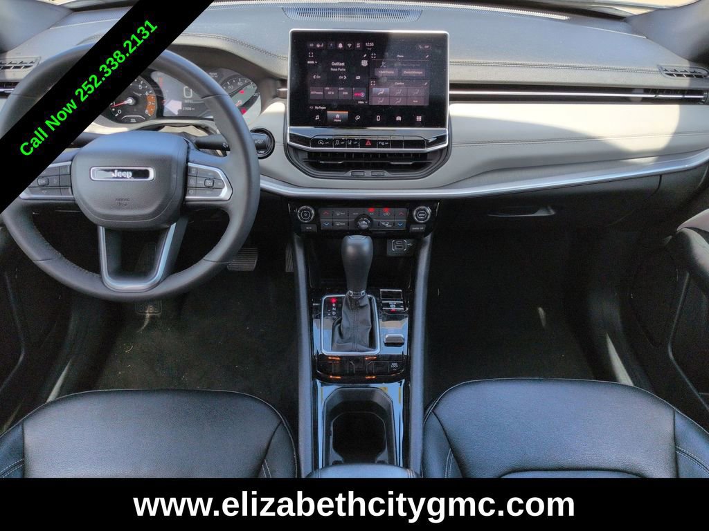 Used 2025 Jeep Compass Limited AWD/4WD image 15