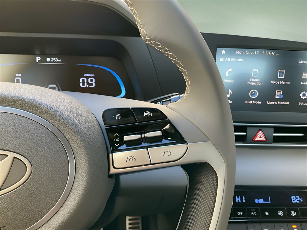 Certified 2025 Hyundai Elantra Sport image 27