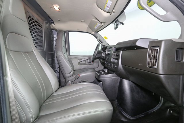 Used 2022 Chevrolet Express 2500 image 15