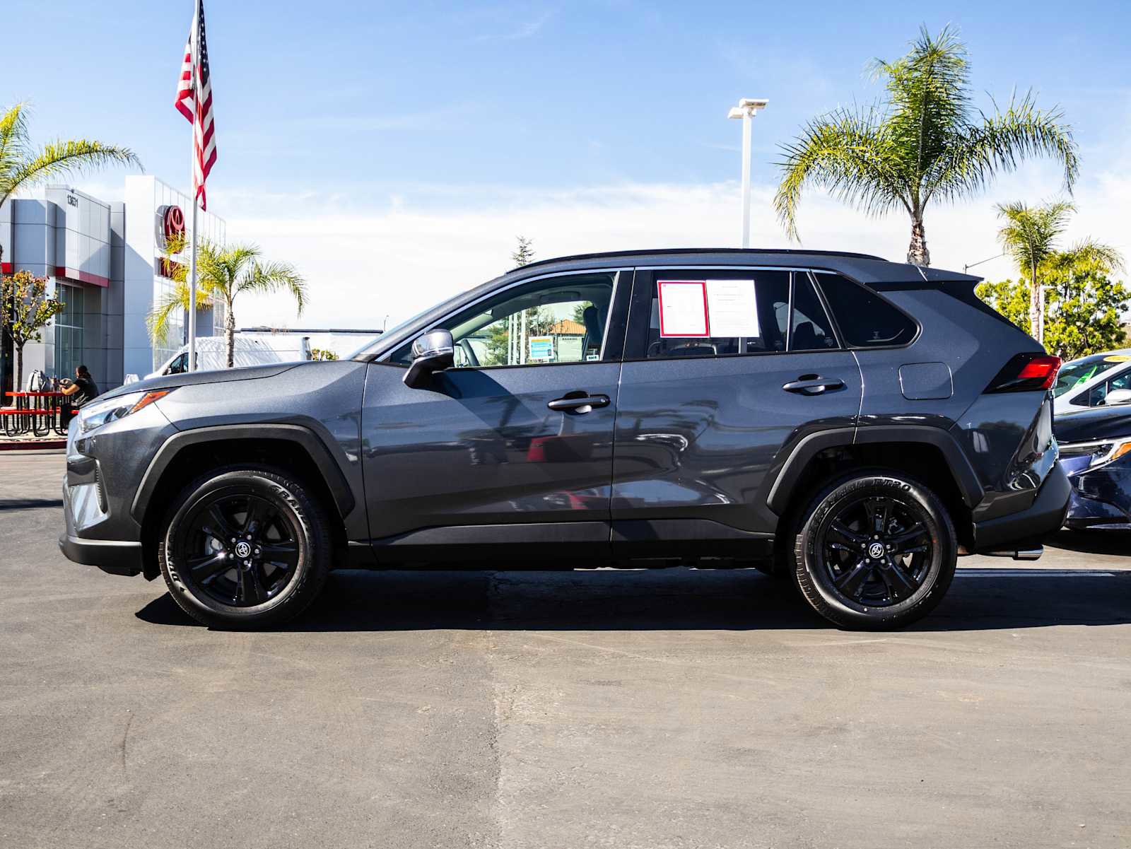 Used 2025 Toyota RAV4 XLE w/ Convenience Package image 4