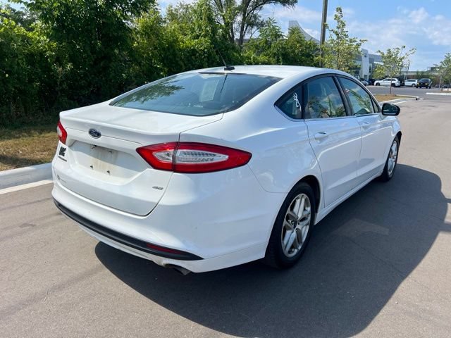 Used 2015 Ford Fusion SE FWD image 5