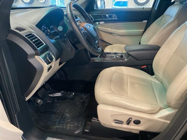 Used 2018 Ford Explorer Limited image 27