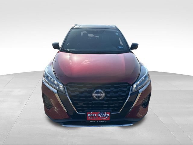 Certified 2024 Nissan Kicks SR w/ SR Premium Package FWD image 2