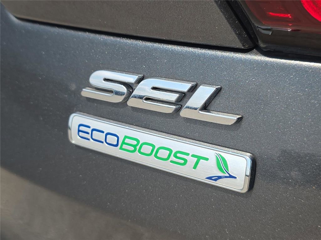 Used 2019 Ford Escape SEL image 5