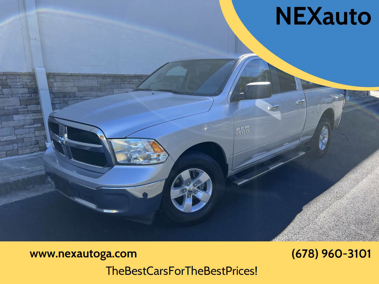 Used 2015 RAM 1500 Classic SLT image 2
