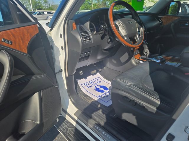 Used 2019 INFINITI QX80 Luxe w/ Proassist Package AWD/4WD image 4