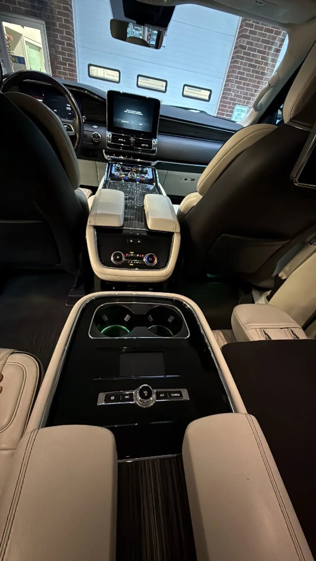 Used 2019 Lincoln Navigator L Black Label w/ Cargo Package image 24