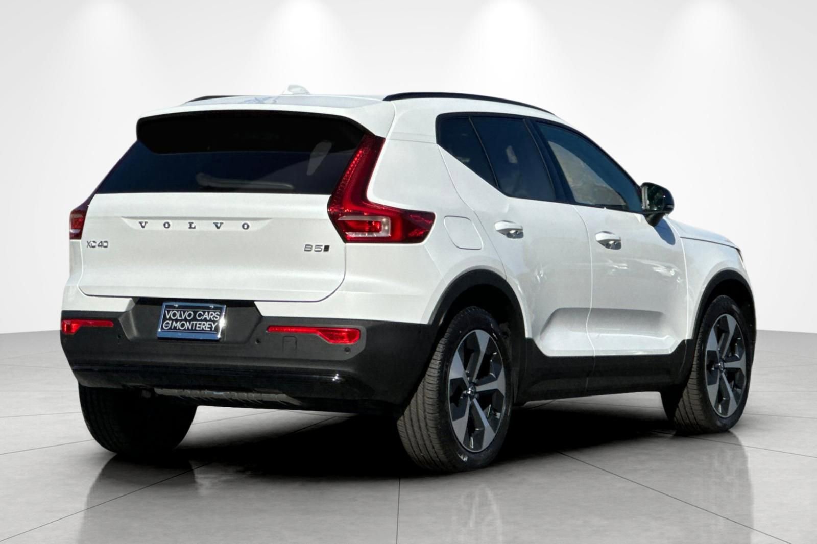 New 2026 Volvo XC40 B5 Plus w/ Protection Package Premier image 6