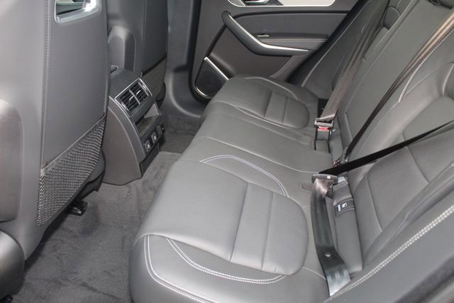 New 2026 Jaguar F-PACE R-Dynamic S image 5