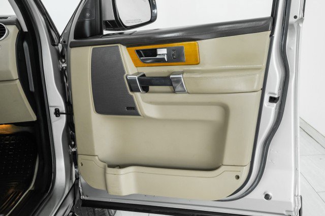 Used 2015 Land Rover LR4 HSE LUX image 49