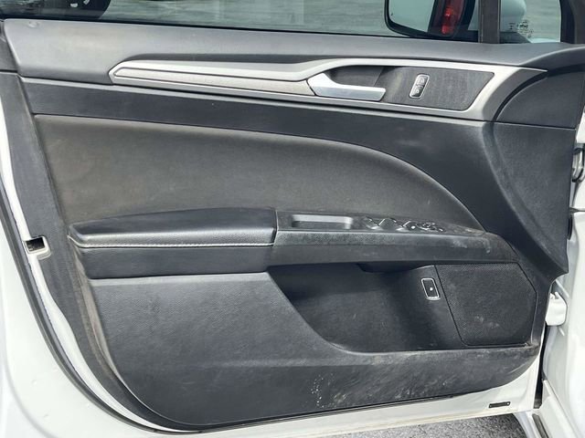 Used 2019 Ford Fusion SE image 14