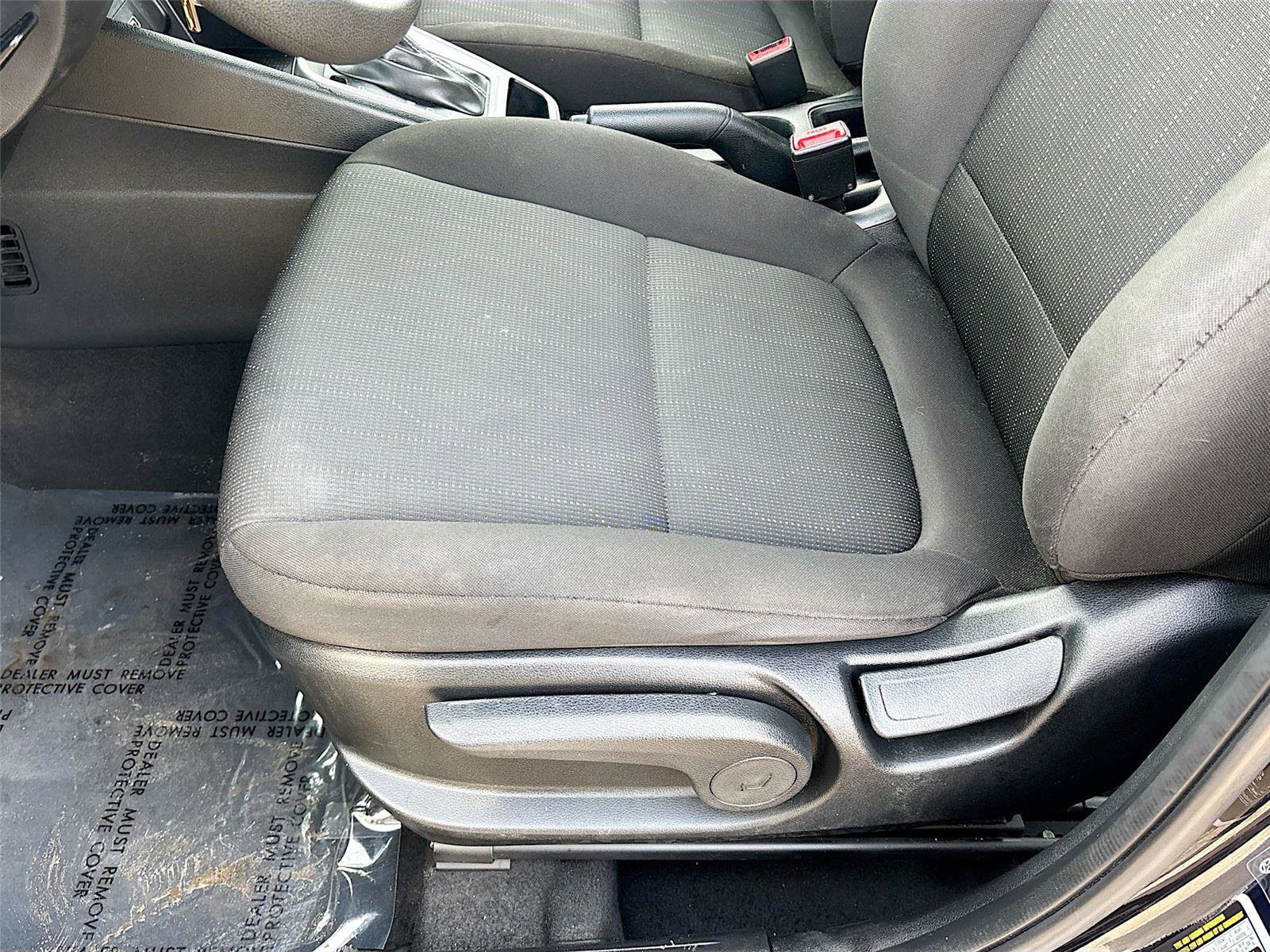Used 2021 Hyundai Venue SE FWD image 18