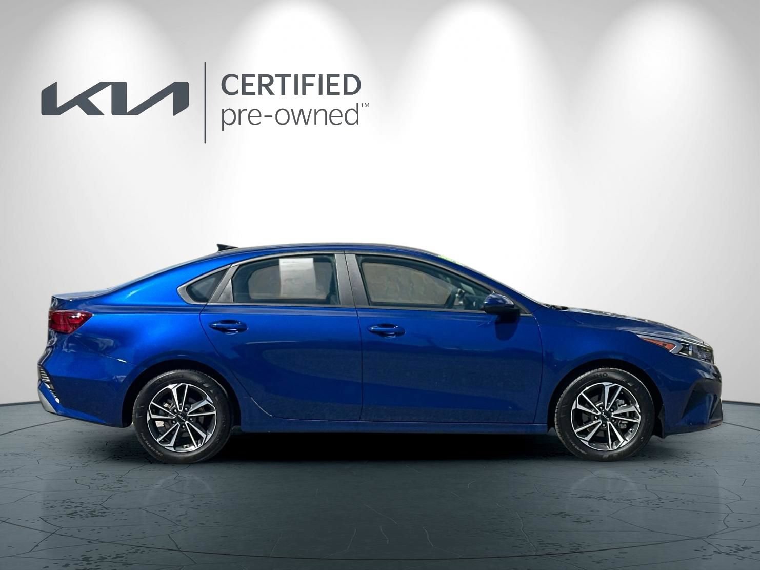 Certified 2023 Kia Forte LXS FWD image 3