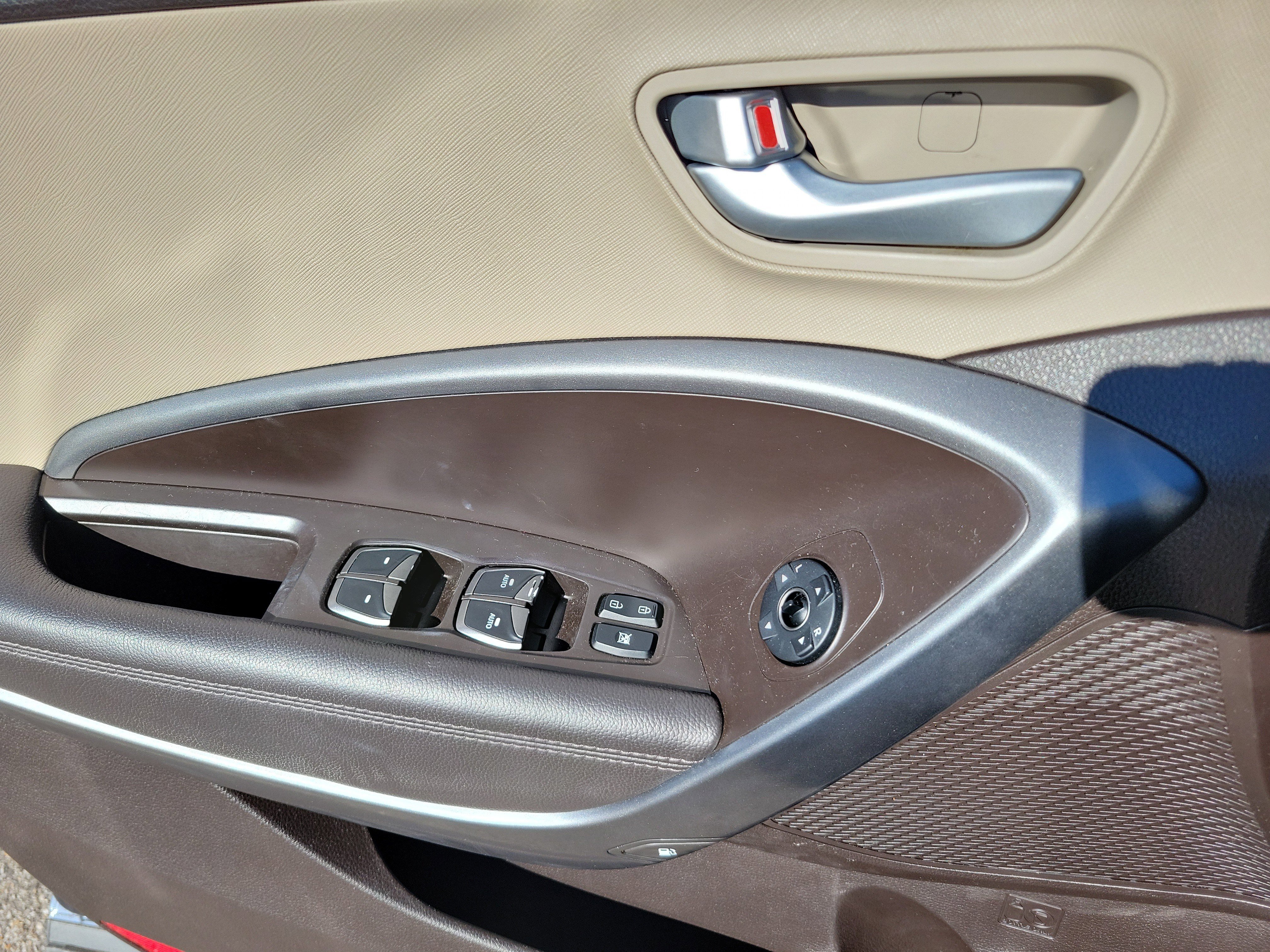 Used 2018 Hyundai Santa Fe Sport w/ 2.4L Value Package 02 image 17