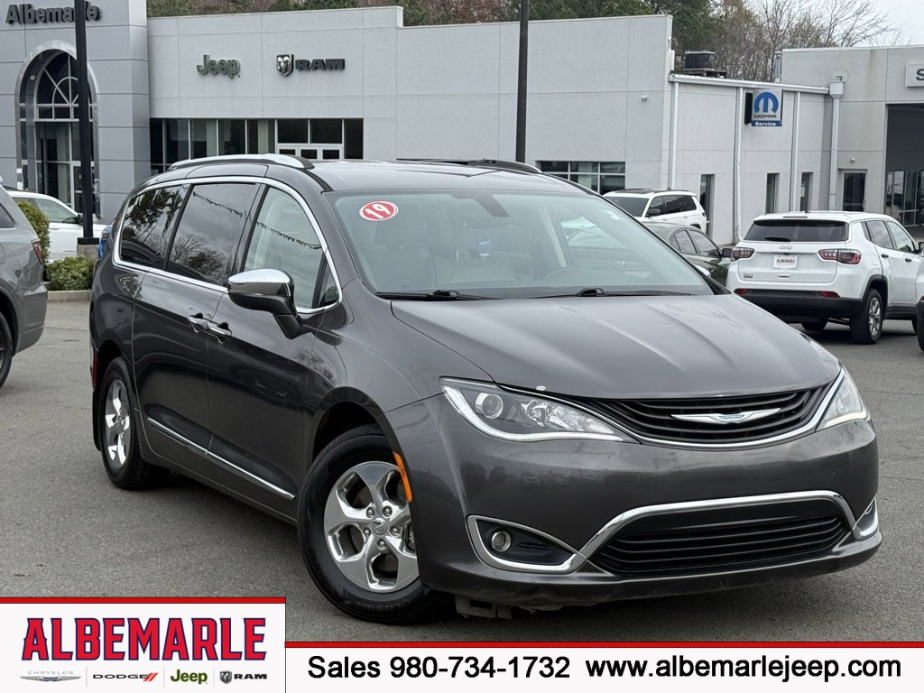 Used 2018 Chrysler Pacifica Limited