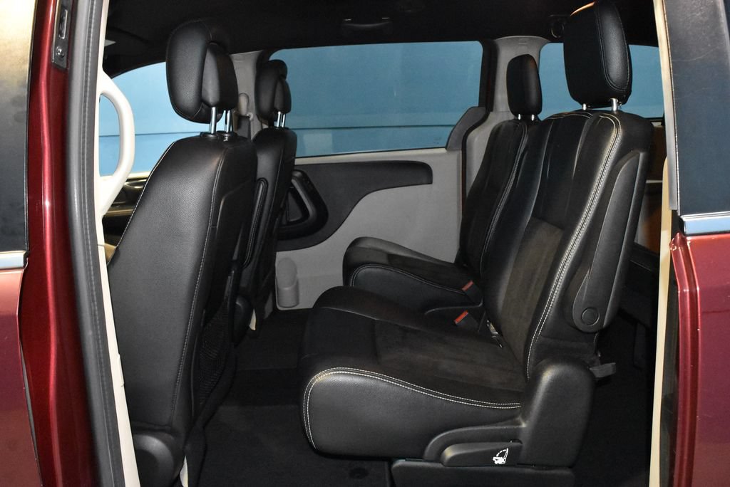 Used 2020 Dodge Grand Caravan SXT FWD image 18