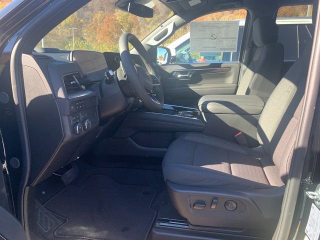 Used 2026 Chevrolet Tahoe LS AWD/4WD image 5