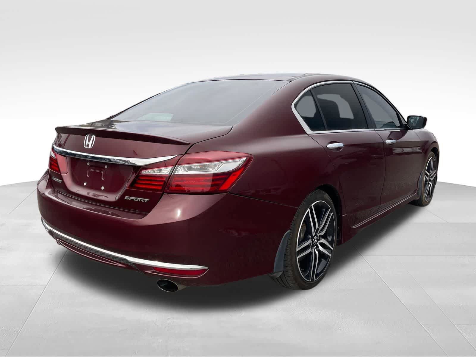 Used 2016 Honda Accord Sport image 5