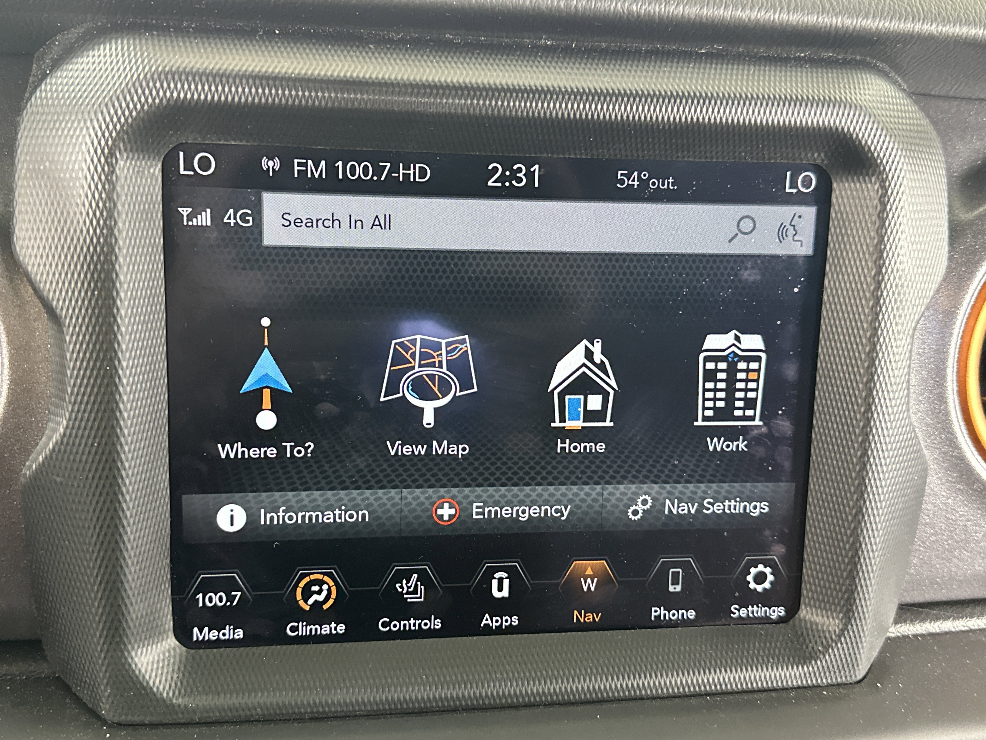 Used 2023 Jeep Gladiator Mojave w/ Cold Weather Group image 22