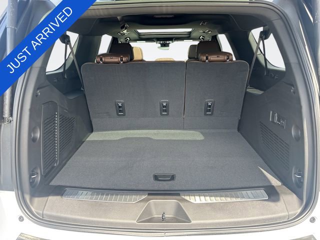 New 2026 Chevrolet Suburban High Country w/ Sun And Tow Package AWD/4WD image 26