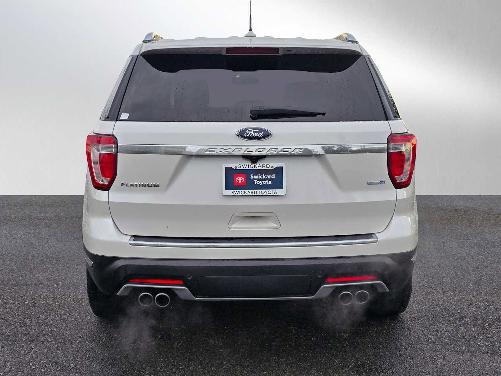Used 2018 Ford Explorer Platinum image 6
