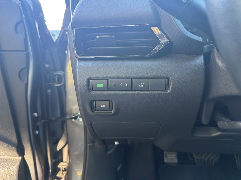 Used 2023 Nissan Sentra SV image 16