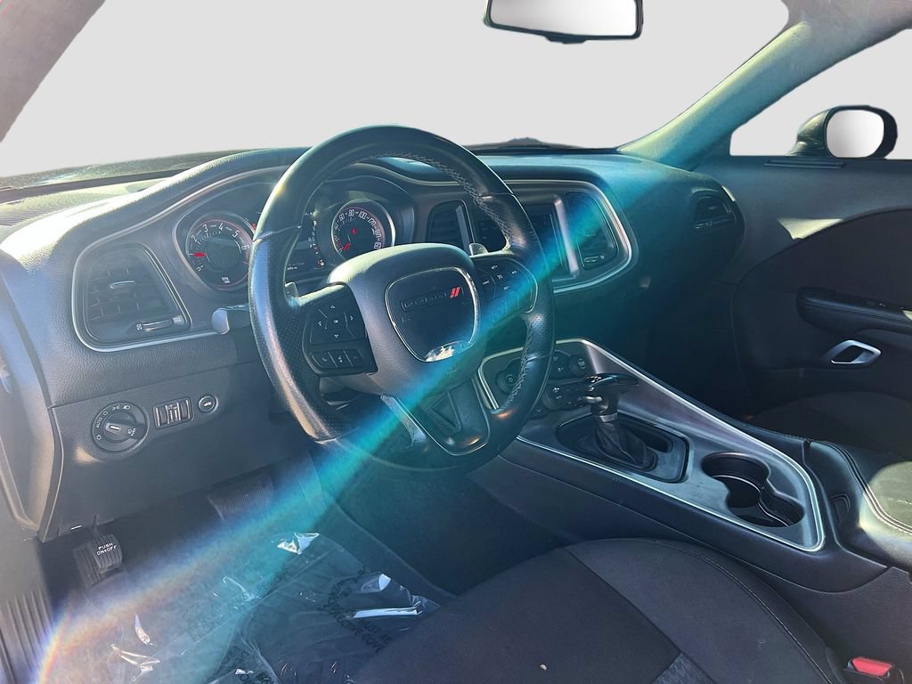 Used 2022 Dodge Challenger GT RWD image 9