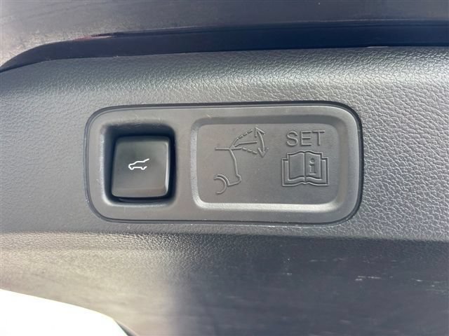 Certified 2024 Ford Expedition Limited RWD image 21