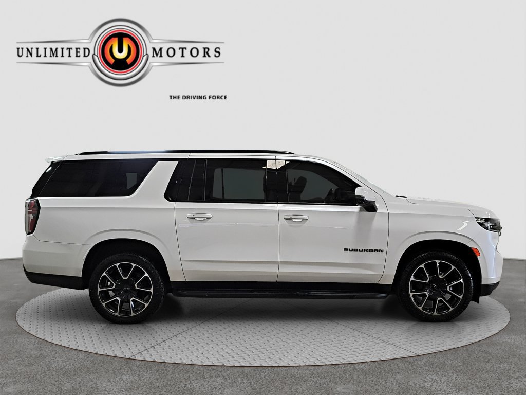 Used 2021 Chevrolet Suburban RST w/ Luxury Package AWD/4WD image 2