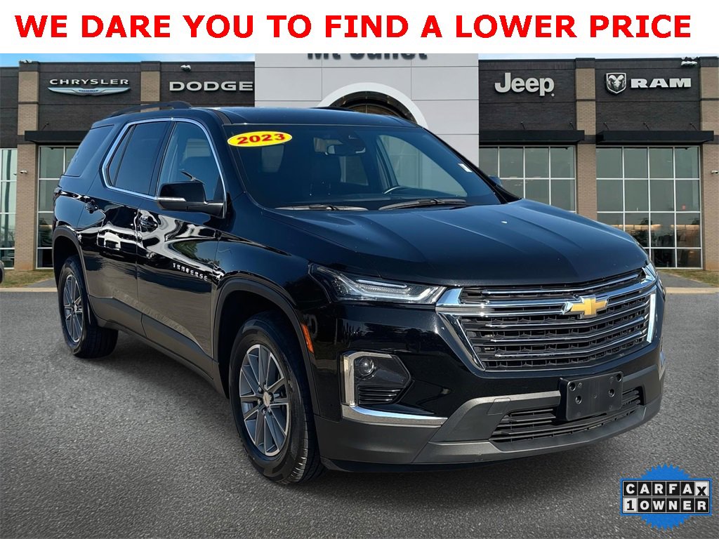 Used 2023 Chevrolet Traverse LT