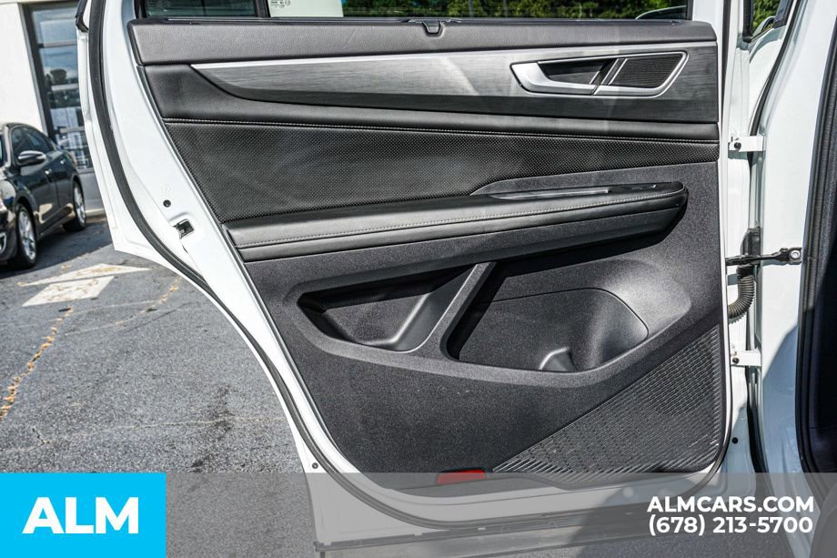 Used 2024 Volkswagen Atlas Cross Sport SE image 52