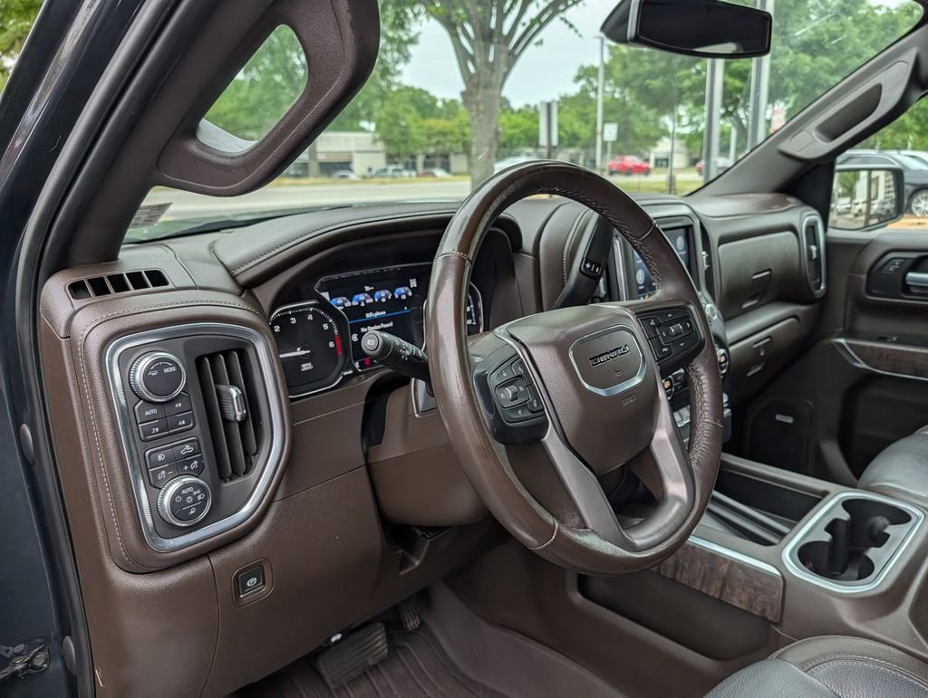 Used 2021 GMC Sierra 1500 Denali w/ Driver Alert Package II AWD/4WD image 16