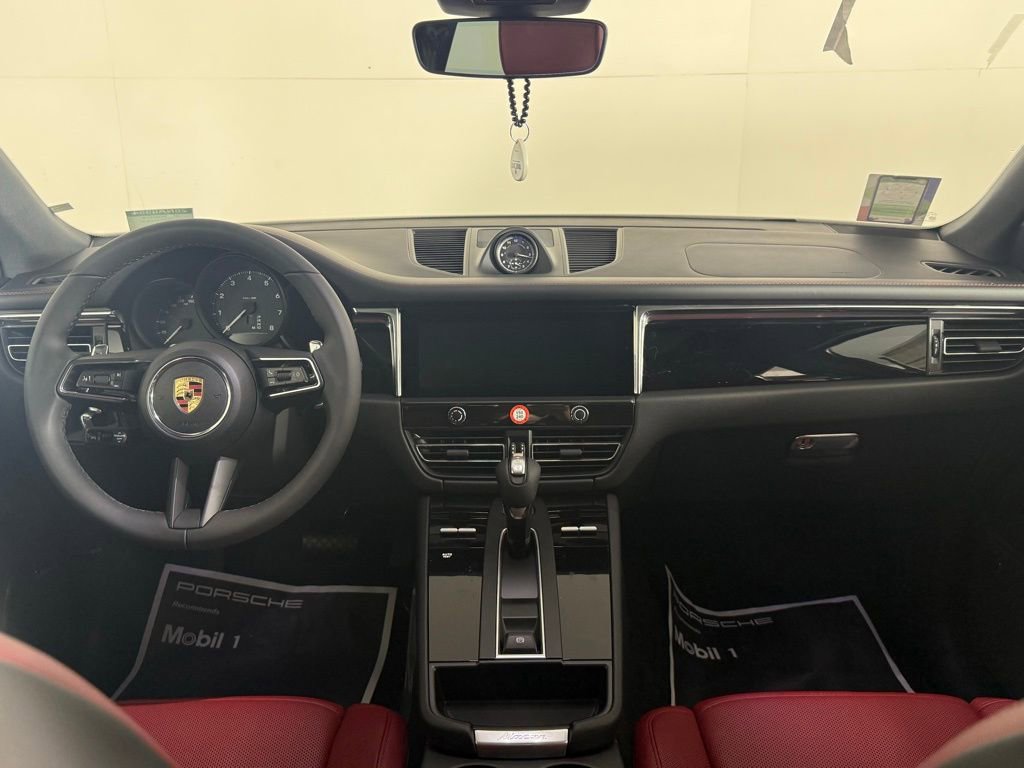 New 2026 Porsche Macan image 20