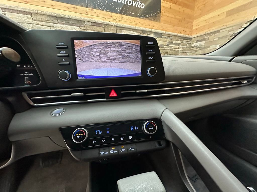 Used 2023 Hyundai Elantra SEL w/ Cargo Package image 18