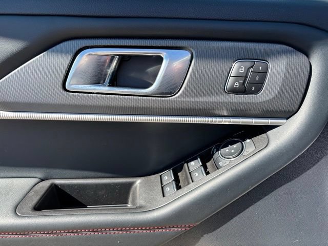New 2026 Ford Explorer ST-Line w/ ST-Line Street Pack AWD/4WD image 10