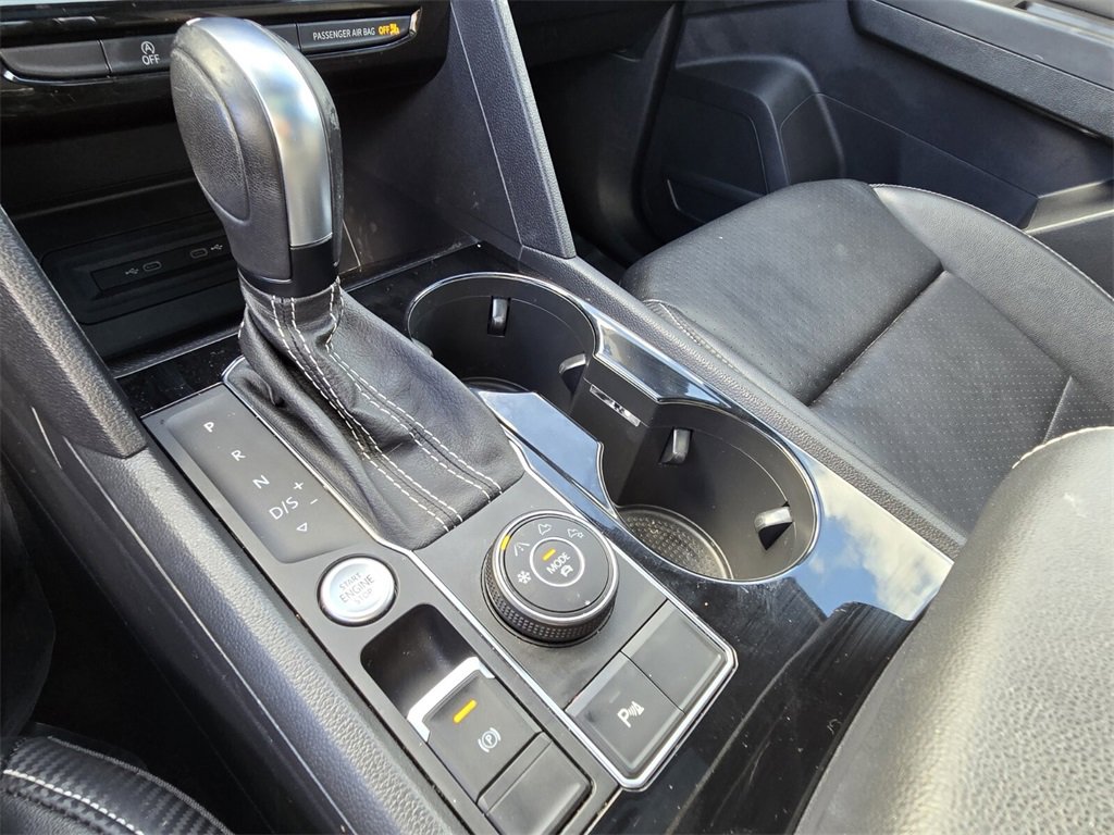 Certified 2022 Volkswagen Atlas Cross Sport SEL R-Line image 20