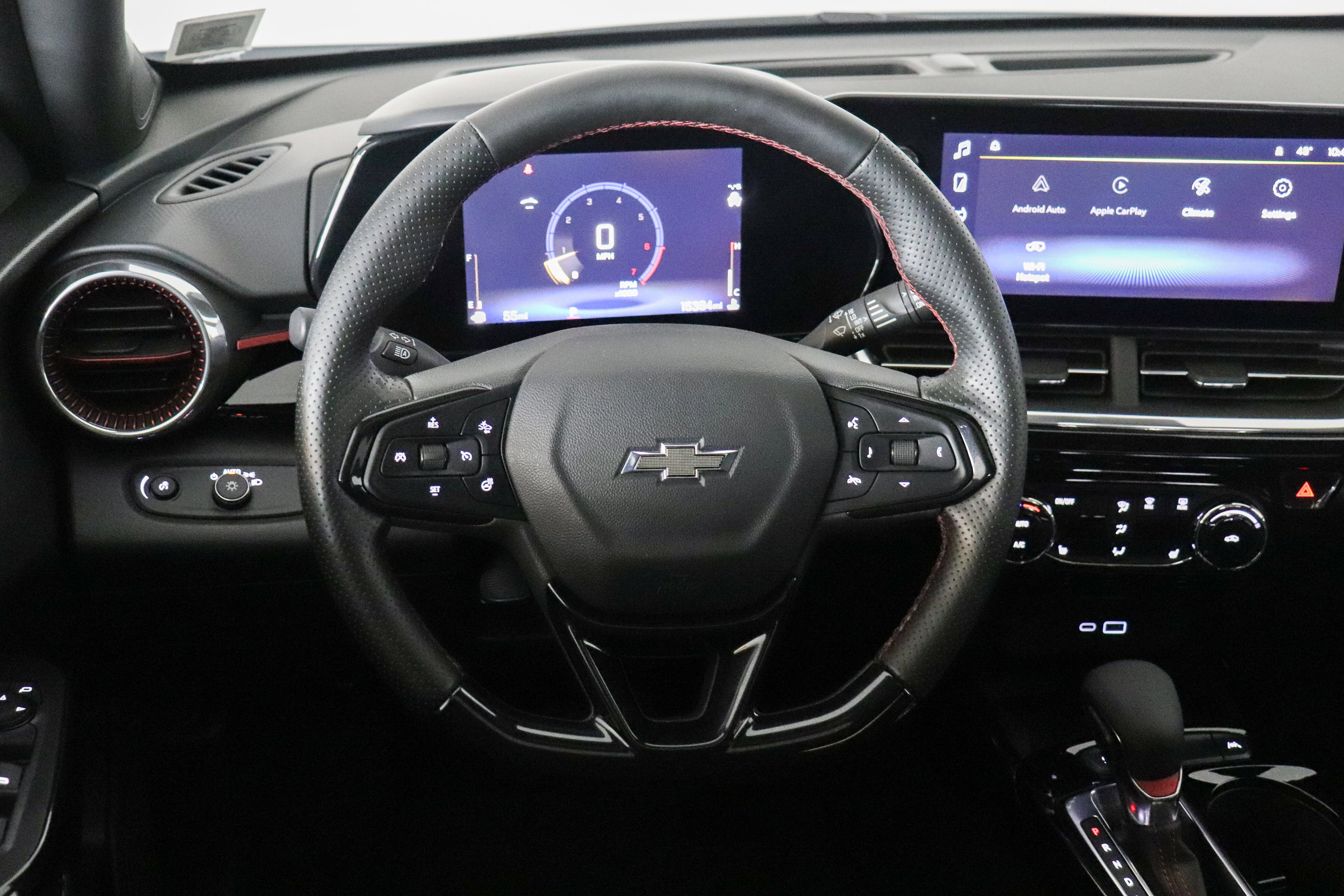 Used 2024 Chevrolet Trax RS w/ Sunroof Package image 24